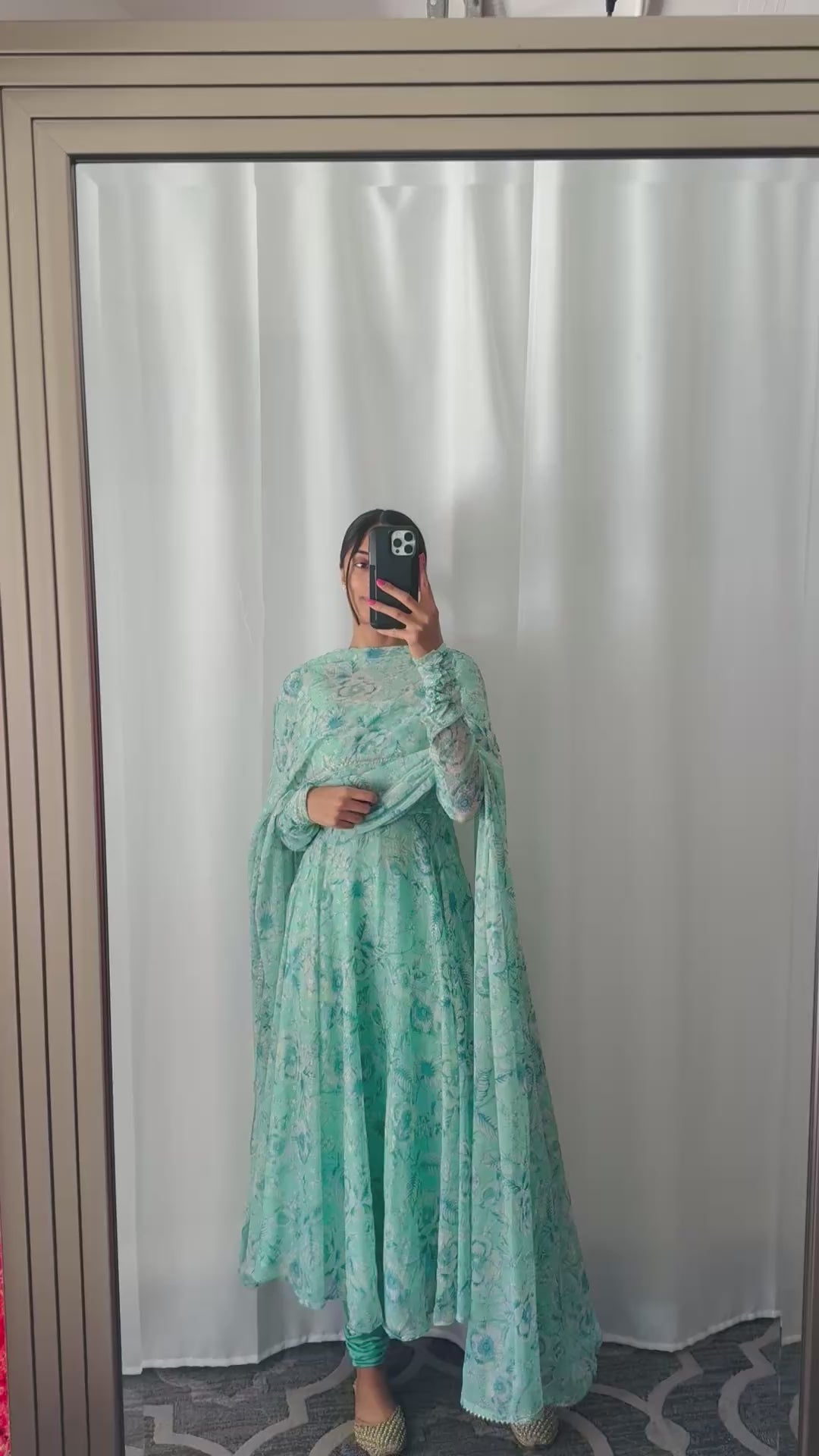 green emerald velvet dress Peeli Dori main image 0