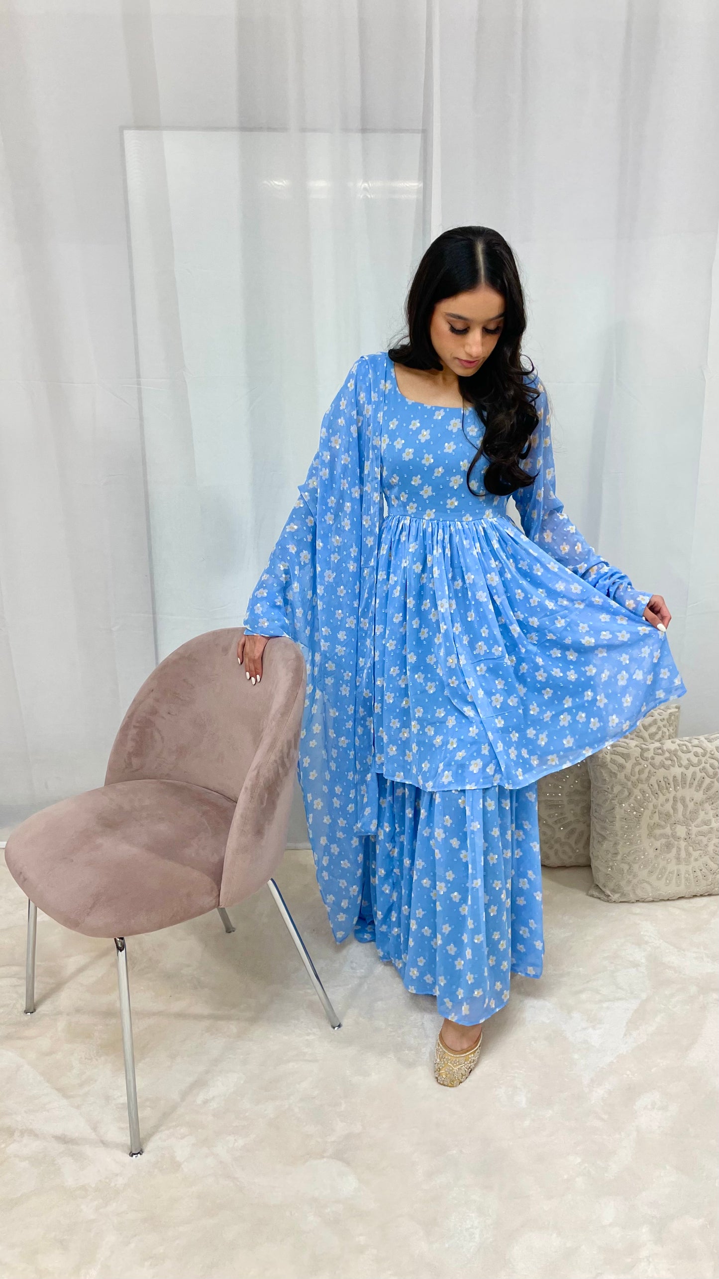 Daisy Blue Sharara